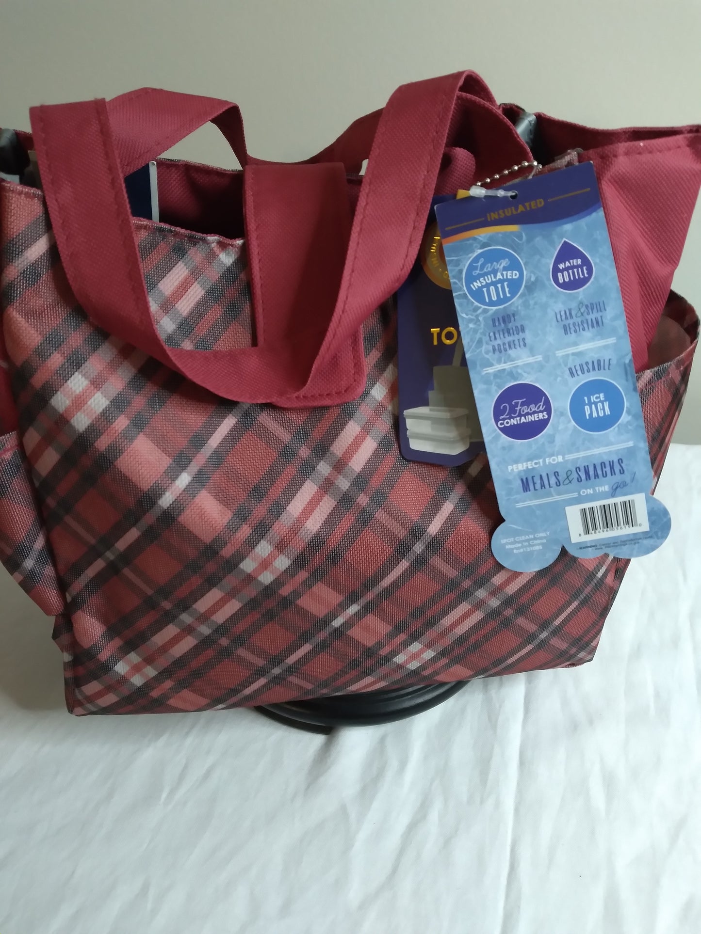 Insulated lunch tote