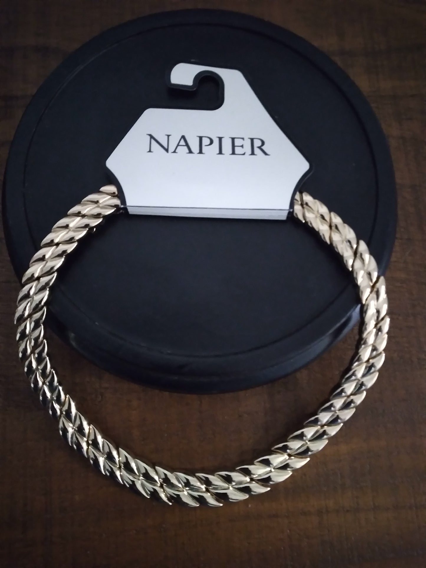 NAPIER NECKLACE