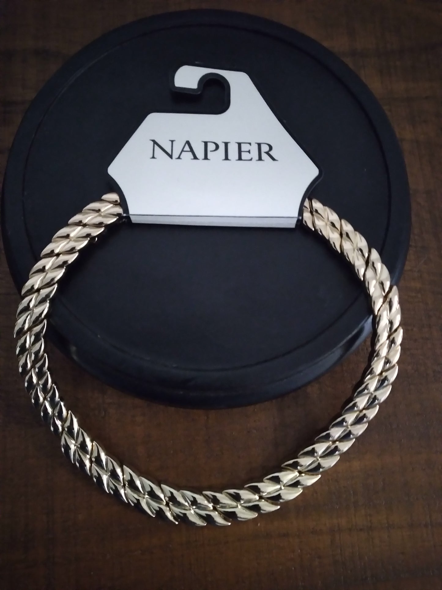 NAPIER NECKLACE