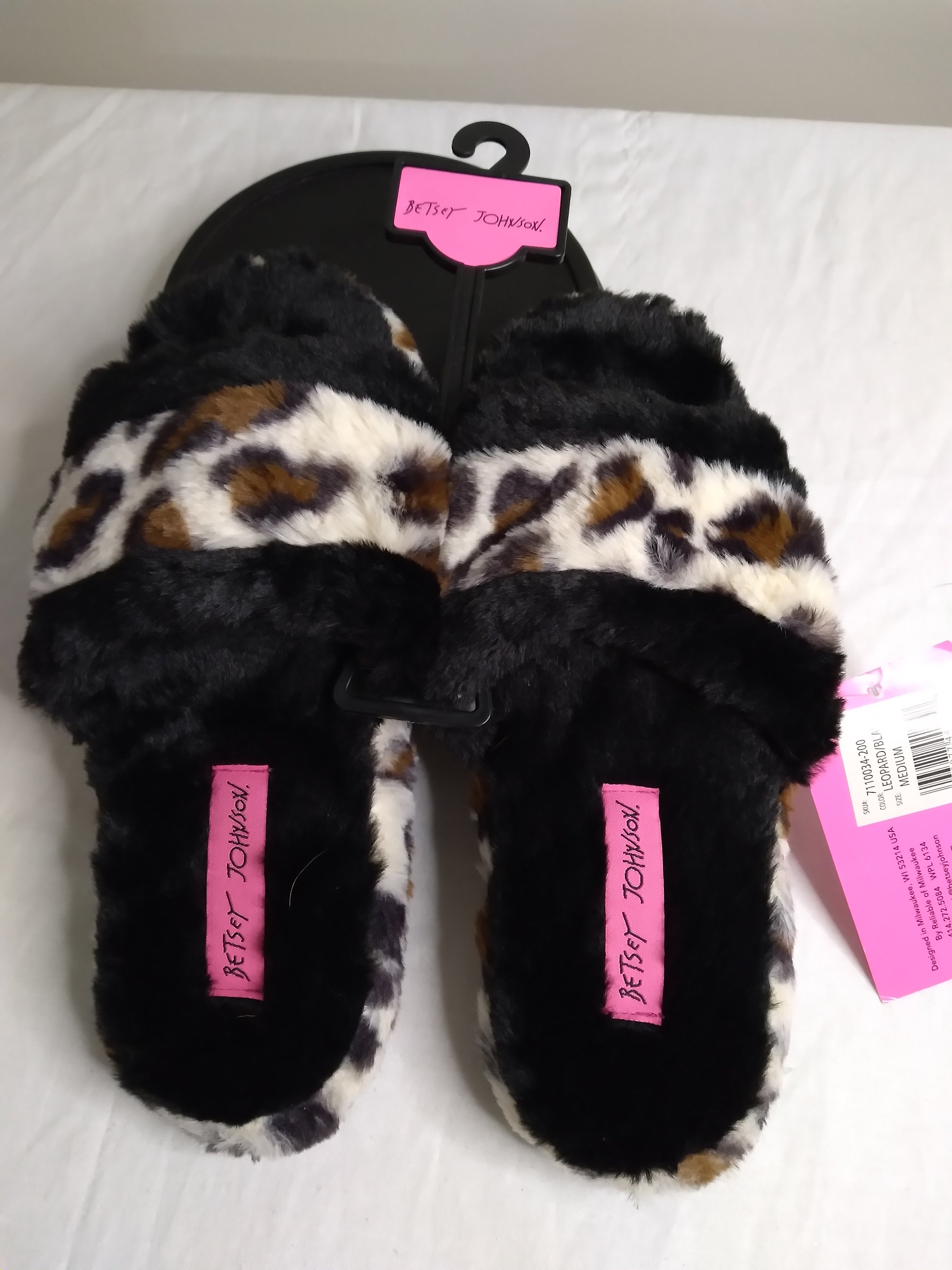 Betsey johnson house online slippers