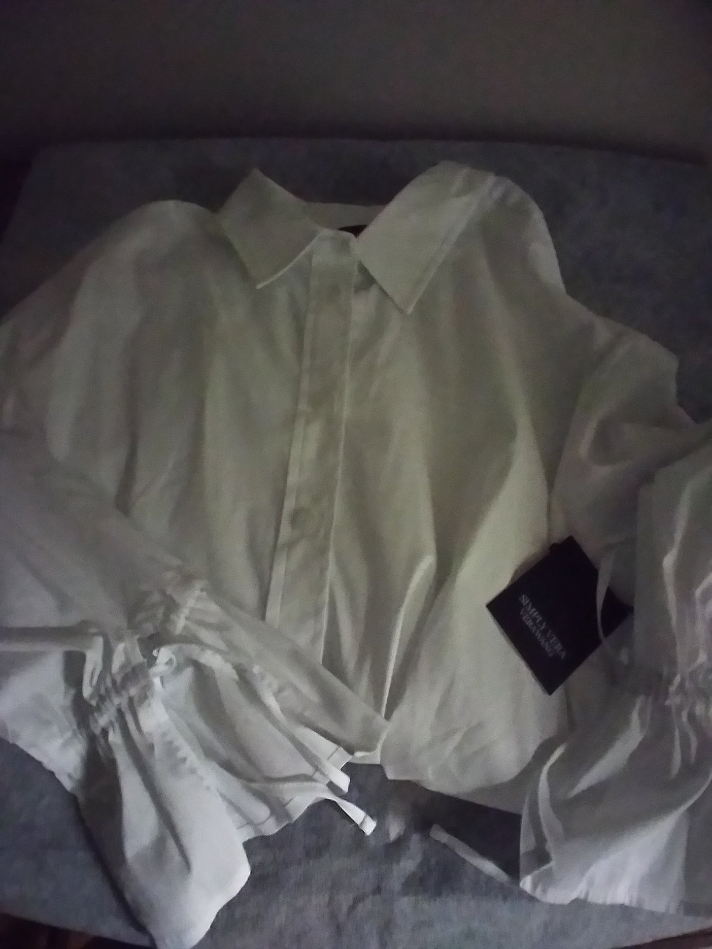 VERA WANG  WHITE SHIRT