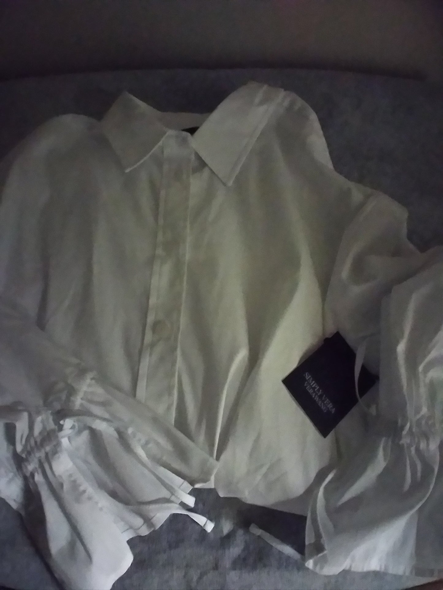 VERA WANG  WHITE SHIRT