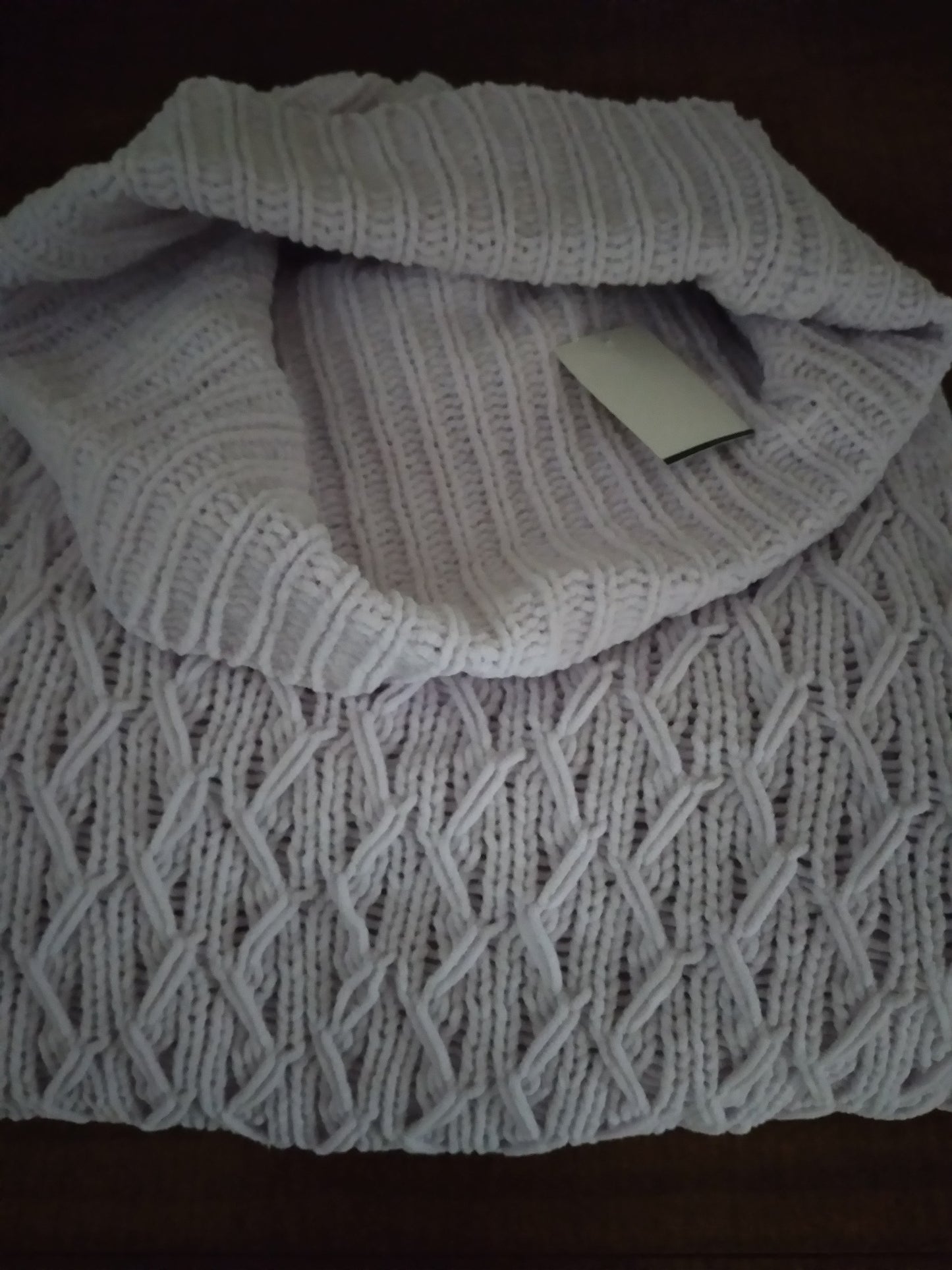 ALEXIS  TAYLOR SWEATER NEW YORK