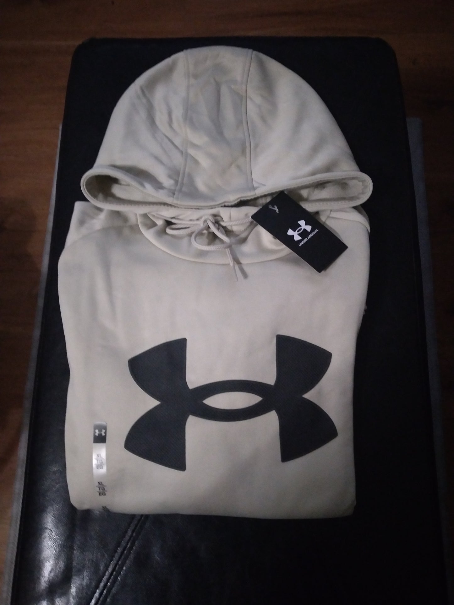 UNDER ARMOUR HOODIE