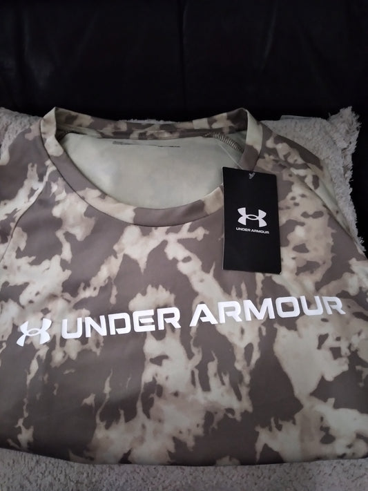 UNDER ARMOUR TEE