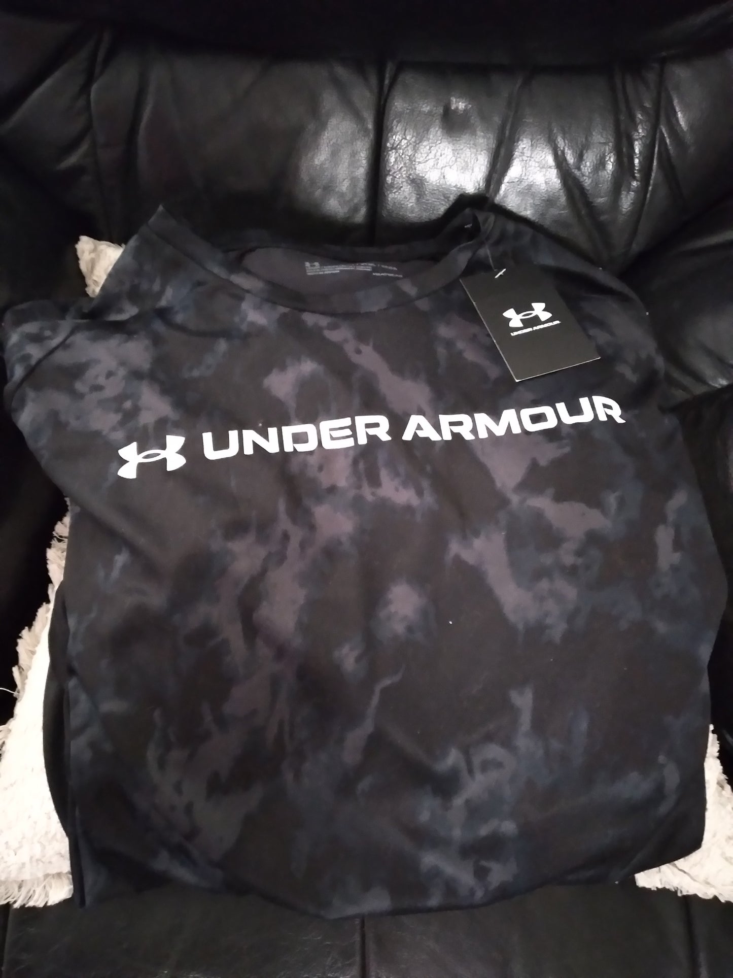 UNDER ARMOUR SHIRT