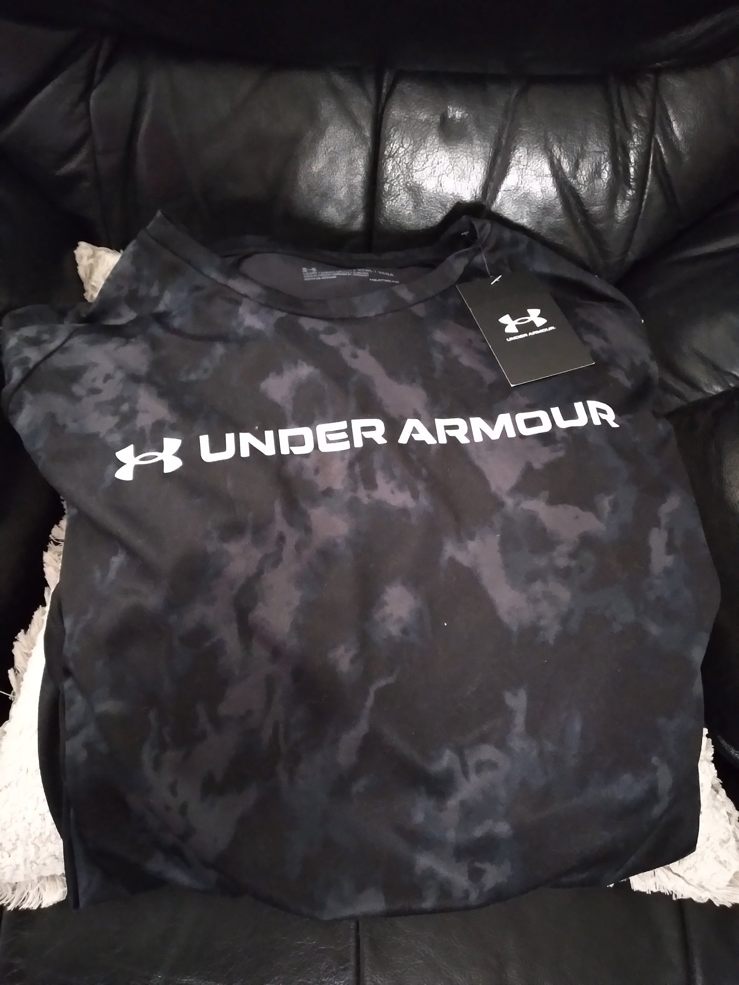 UNDER ARMOUR SHIRT