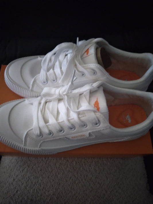 ROCKET DOG SNEAKERS
